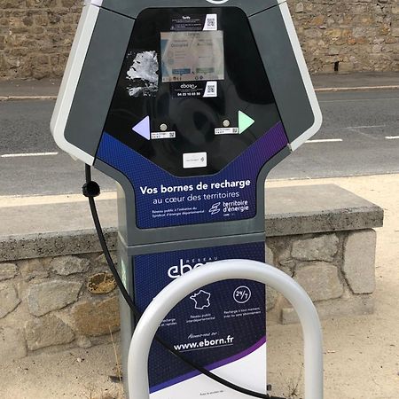 Une Odeur De Tilleul Montbrison Luaran gambar